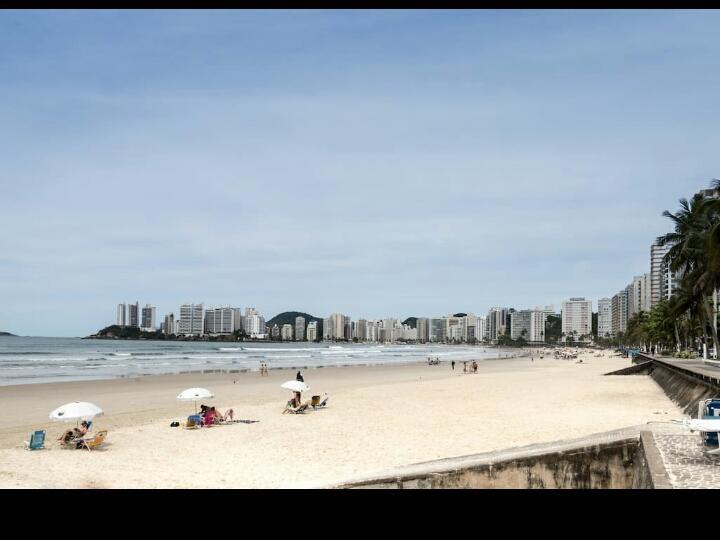 Pequeno E Aconchegante Meia Quadra Da Praia Leilighet Guarujá Eksteriør bilde
